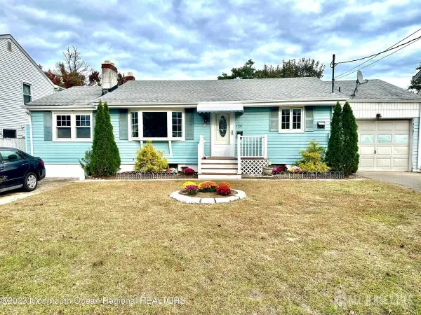 -101 Perry Street, Keyport, NJ 07735