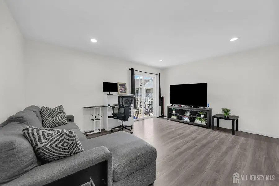 -19 Pembrook Avenue, North Brunswick, NJ 08902 - #2