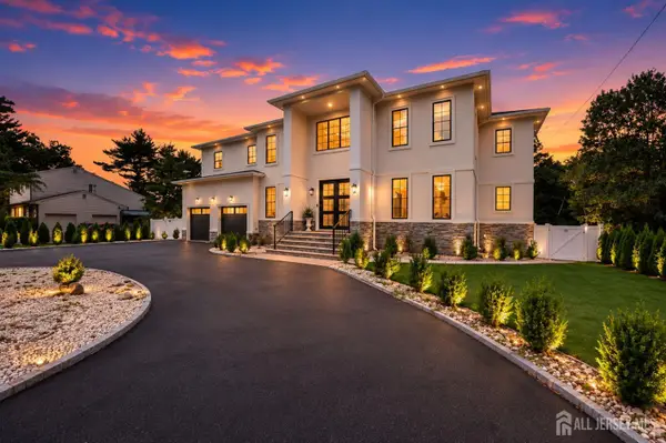 -28 Ross Hall Boulevard, Piscataway, NJ 08854