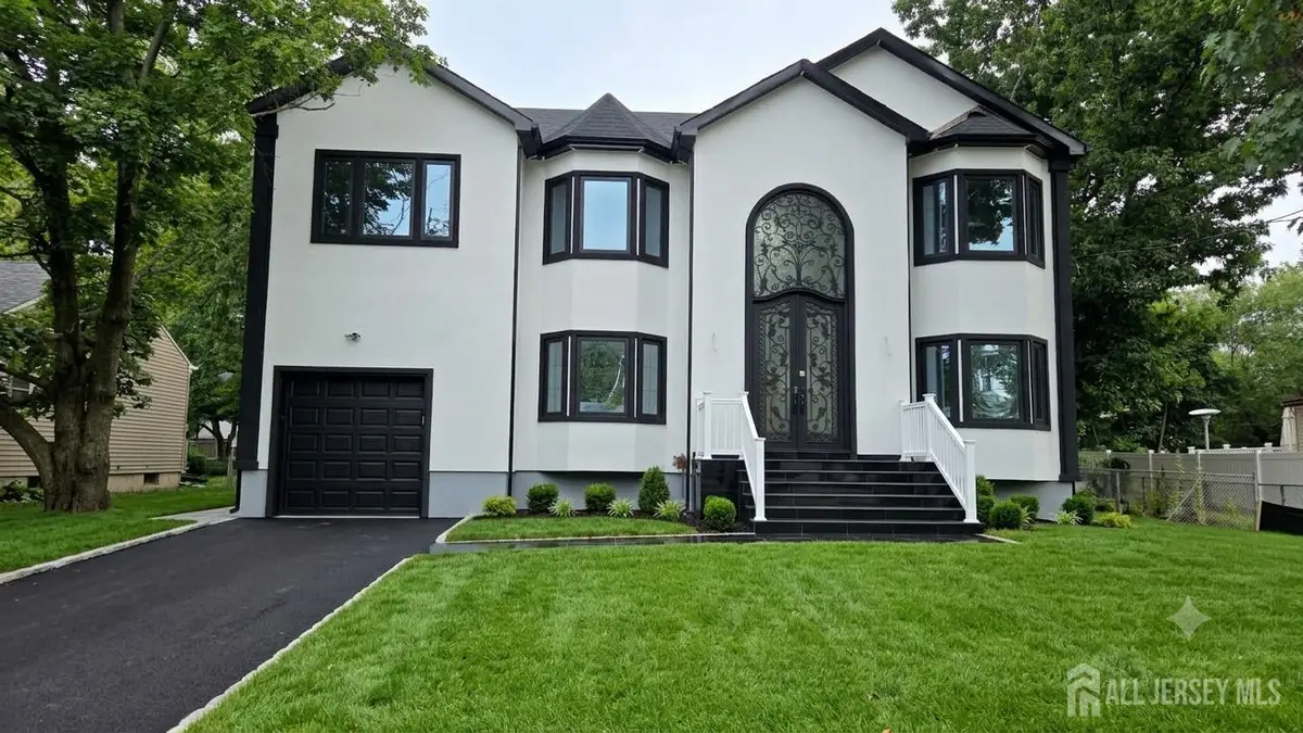 -10 Poe Avenue, East Franklin, NJ 08873 - #1