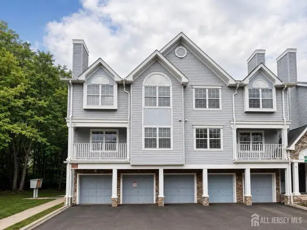 -151-151 Prestwick Way, Edison, NJ 08820