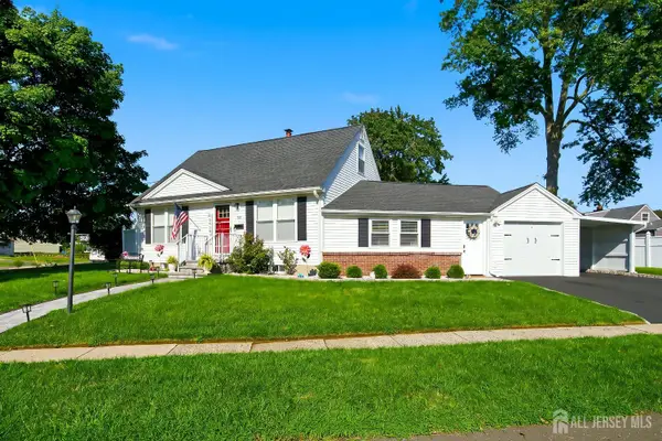 -52 Leeds Drive, South Plainfield, NJ 07080