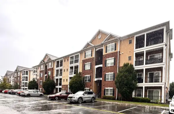 -618 Strassle Way, South Plainfield, NJ 07080