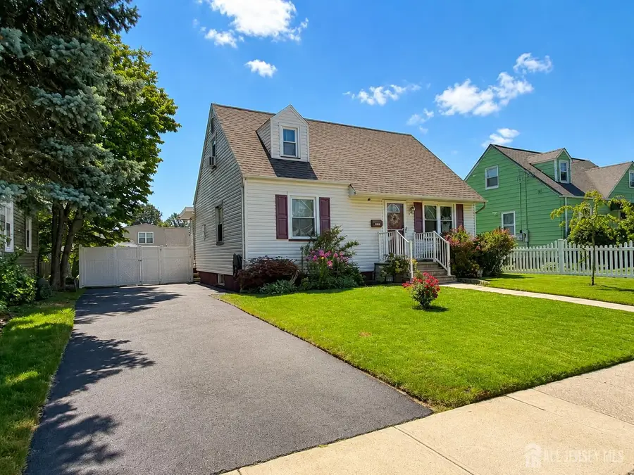 -217 Bergen Street, Woodbridge, NJ 07095 - #2