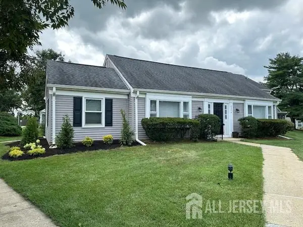 -432 Newport Way #A, Monroe, NJ 08831