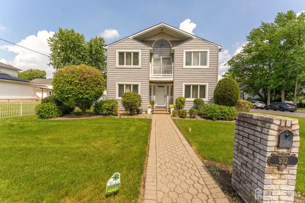 -932 Beatrice Parkway, Edison, NJ 08820