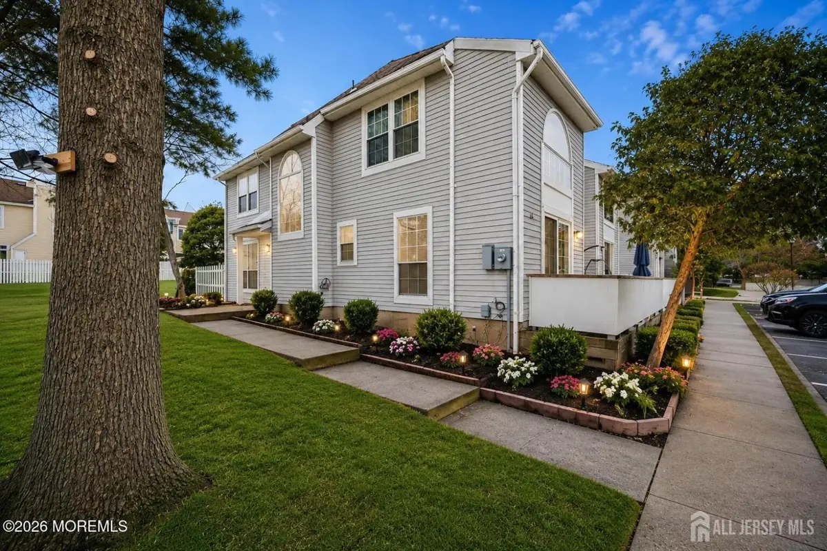 -22 Borell Square, Parlin, NJ 08859 - #1