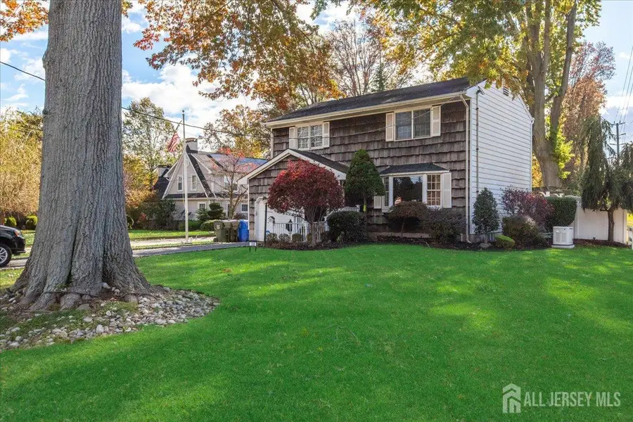 -28 Debra Place, Sewaren, NJ 07077 - #2