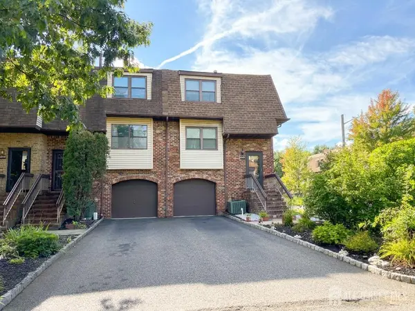 -6005 N Oaks Boulevard, North Brunswick, NJ 08902