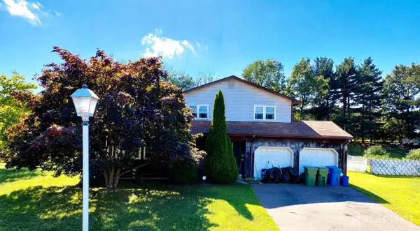 -21 Oakwood Drive, Sayreville, NJ 08859