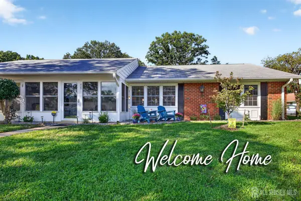 -976 Aberdeen Drive, Lakewood, NJ 08701