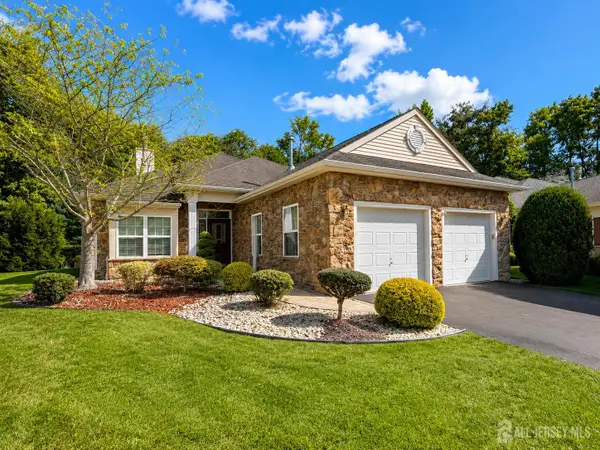 -111 Fontaine Court, Monroe, NJ 08831