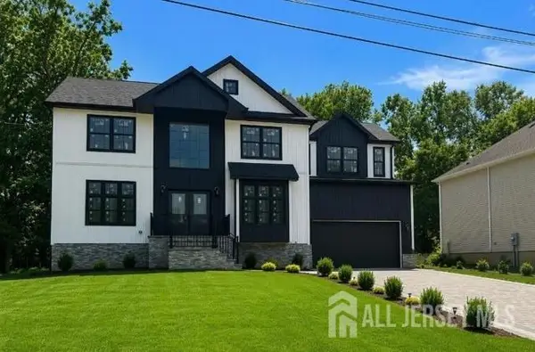 -80 Gaywood Avenue, Colonia, NJ 07067
