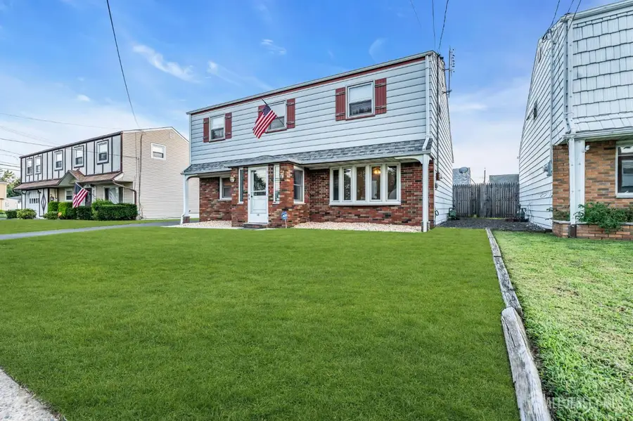 -140 Camelot Drive, Port Reading, NJ 07064 - #3