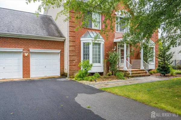 -8 Mcbride Way, Bridgewater, NJ 08807