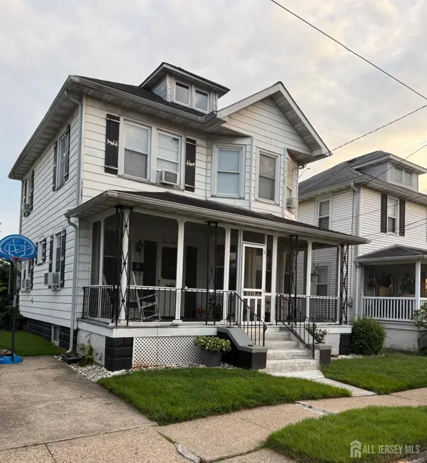 -318 Conover Street, Burlington City, NJ 08016