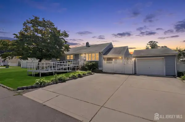 -29 Joyce Place, Sayreville, NJ 08859