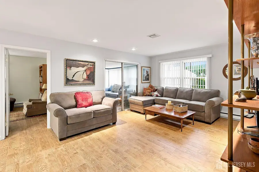 -161 Pelham Lane #E, Jamesburg, NJ 08831 - #3