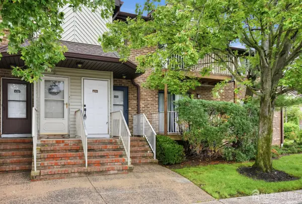 -4304 Birchwood Court, North Brunswick, NJ 08902