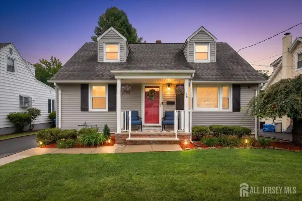 -16 Hawthorne Avenue, Colonia, NJ 07067