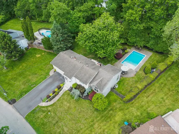 -18 Mary Ellen Drive, Edison, NJ 08820