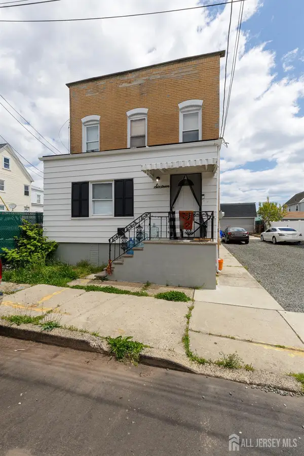 -16 Somerset Street, Carteret, NJ 07008