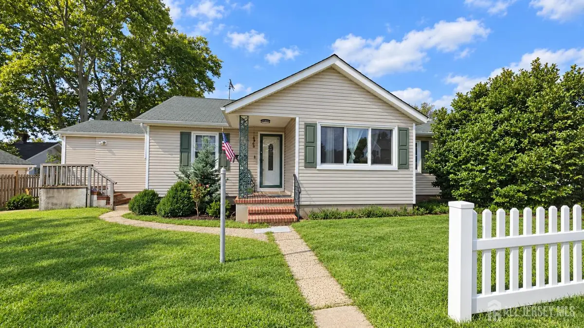 -11 Pershing Avenue, Sayreville, NJ 08872 - #1