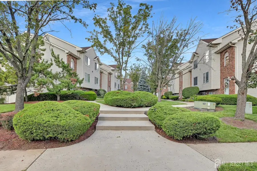 -402 Holly Drive, Perth Amboy, NJ 08861 - #2
