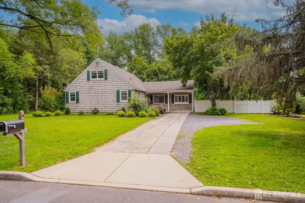 -11 Holland Lane, East Windsor, NJ 08512