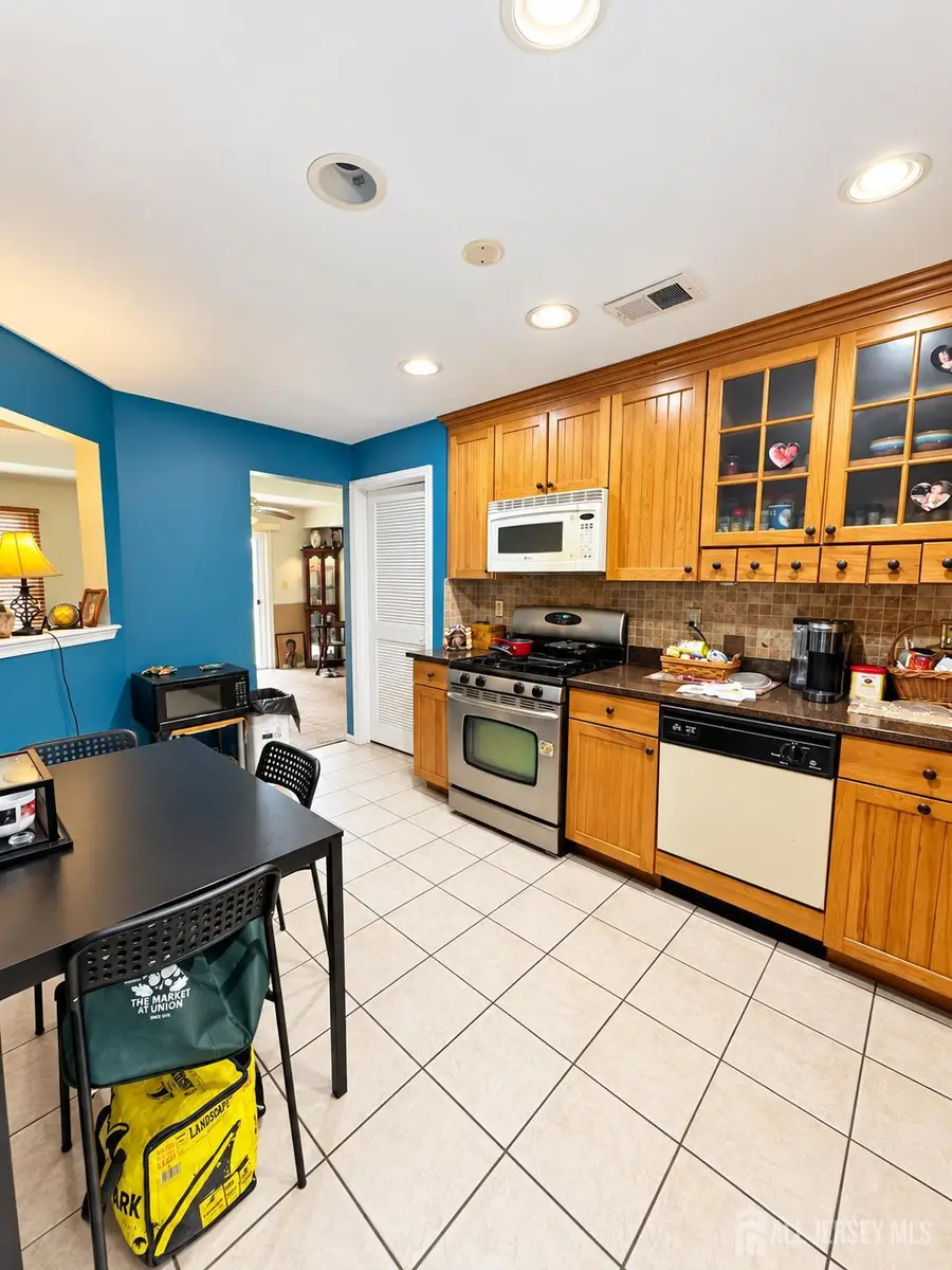 -920-C0920 Plymouth Road, North Brunswick, NJ 08902 - #2