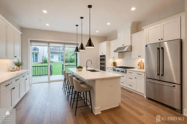 -16 Valiant Court, Middletown, NJ 07748