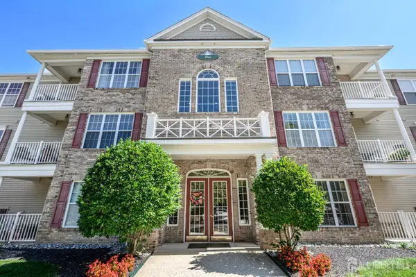 -219 Sophee Lane, Lakewood, NJ 08701