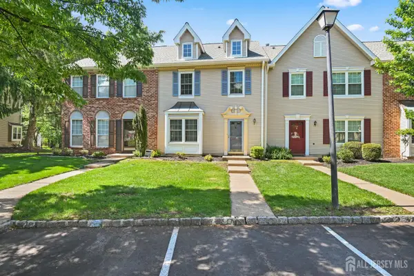 -67 Albury Way, North Brunswick, NJ 08902
