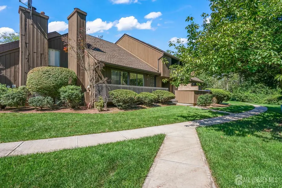 -102 Kingsberry Drive, Six Mile Run, NJ 08873 - #2