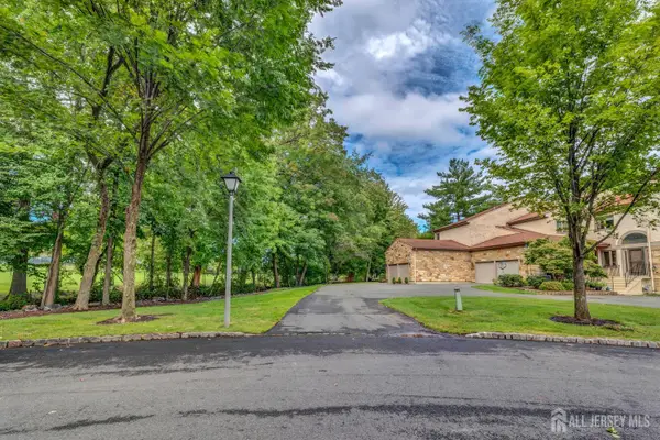-18 Marilyn Court, Lawrence, NJ 08648