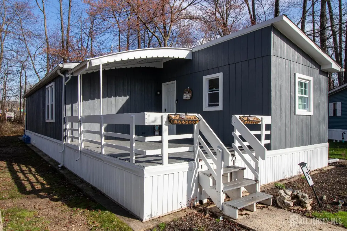 -21 Keats Road, North Brunswick, NJ 08902 - #1