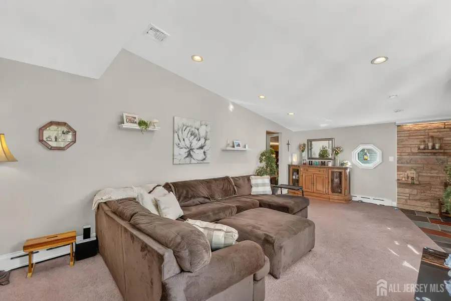 -2642 Linder Avenue, North Brunswick, NJ 08902 - #3