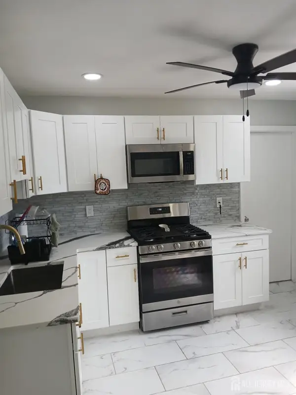 -274 College Drive, Edison, NJ 08817