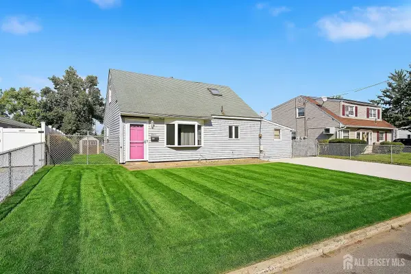 -11 Kendall Drive, Parlin, NJ 08859