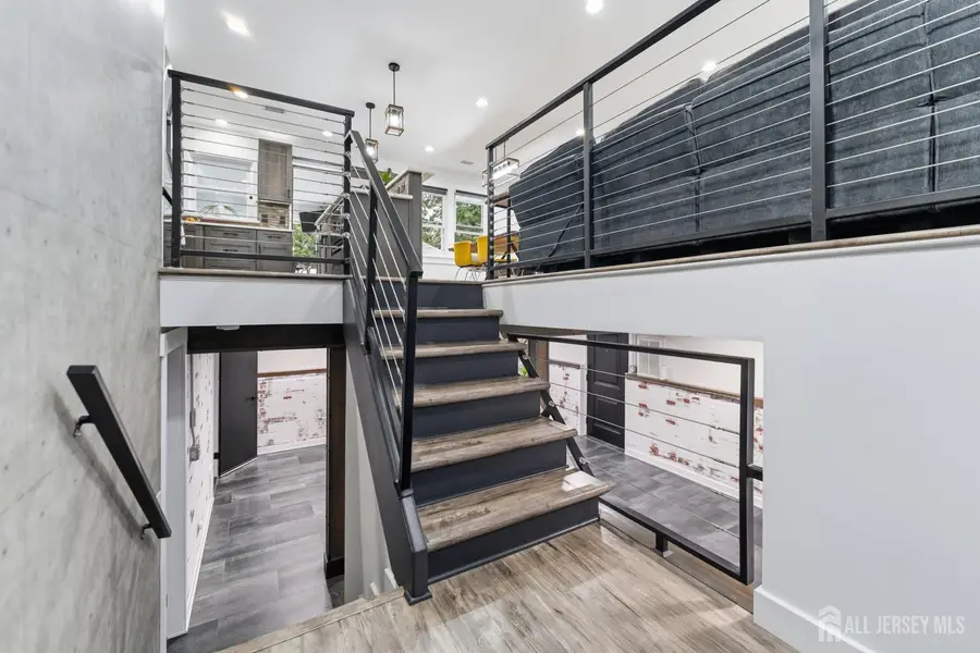 -860 Coolidge Avenue, Woodbridge, NJ 07095 - #2