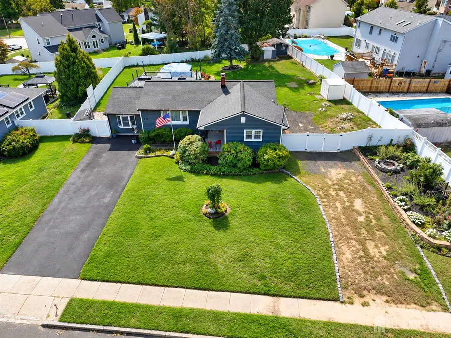 -166 Burlington Avenue, Spotswood, NJ 08884 - #3