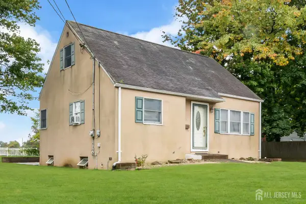 -38 Susan Lane, East Brunswick, NJ 08816