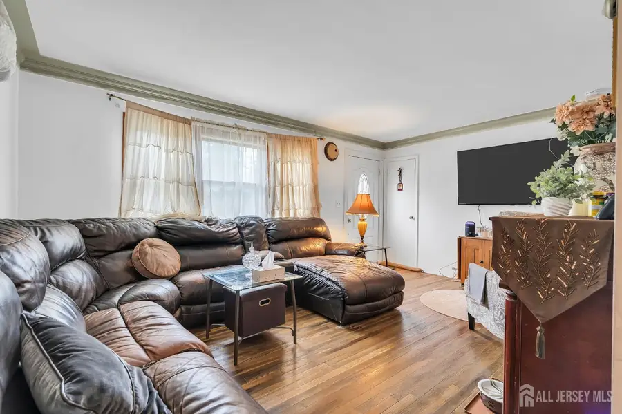 -38 Susan Lane, East Brunswick, NJ 08816 - #3