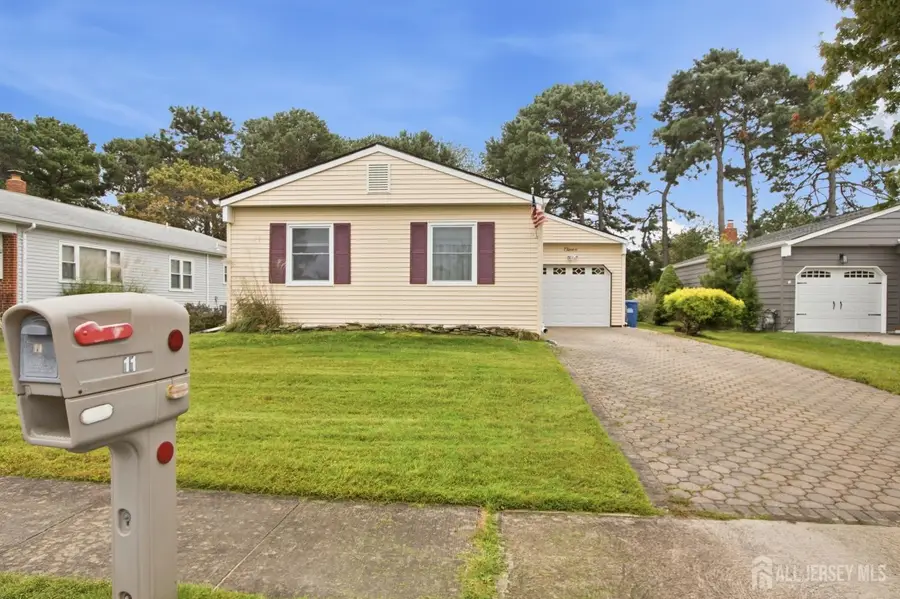 -11 Woodstock Drive, Holiday Heights, NJ 08757 - #2