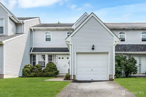 -12 Munsee Trail, Branchburg, NJ 08876