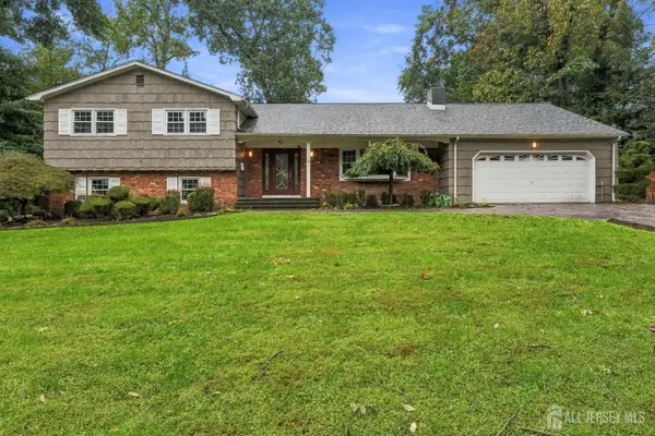 -4 Redcoat Drive, East Brunswick, NJ 08816