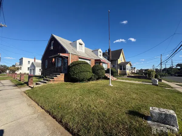 -505 S Pine Avenue S, Sayreville, NJ 08879