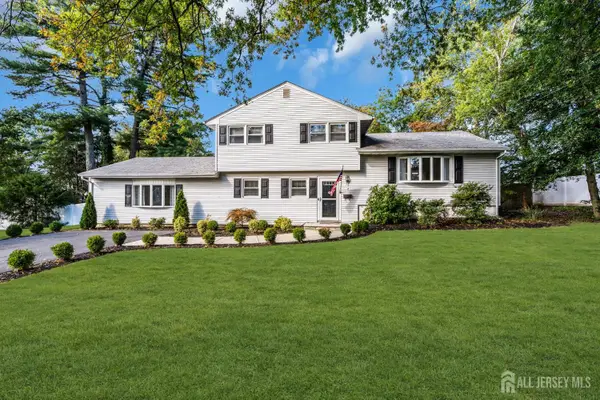 -4 White Oak Rd, East Brunswick, NJ 08816