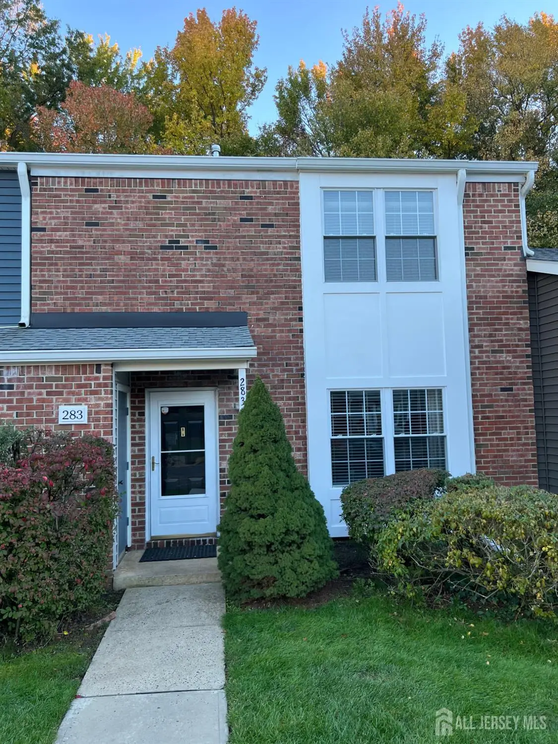 -283 Constitution Circle, North Brunswick, NJ 08902 - #1