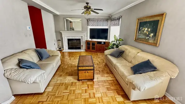 -174 Buttonwood Drive, Piscataway, NJ 08854